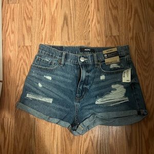 Aeropostale Mom Shorts (Womens size 8, never worn and new with tags)